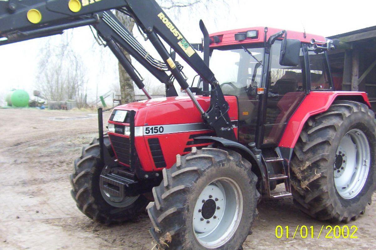 Case IH Maxxum 5150 mit Frontlader Stoll Robust 30